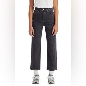 EUC Levi’s Ribcage Straight Ankle 28x27 in Soda Spring